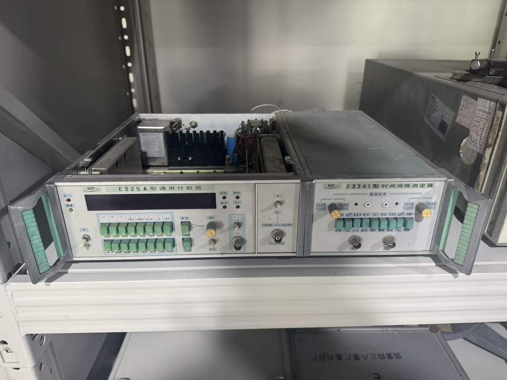 E325A型通用计数器