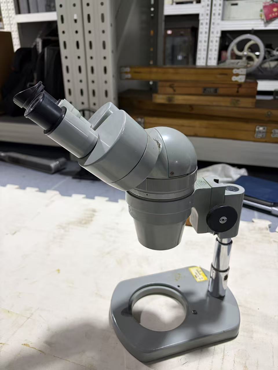XT B-01型显微镜