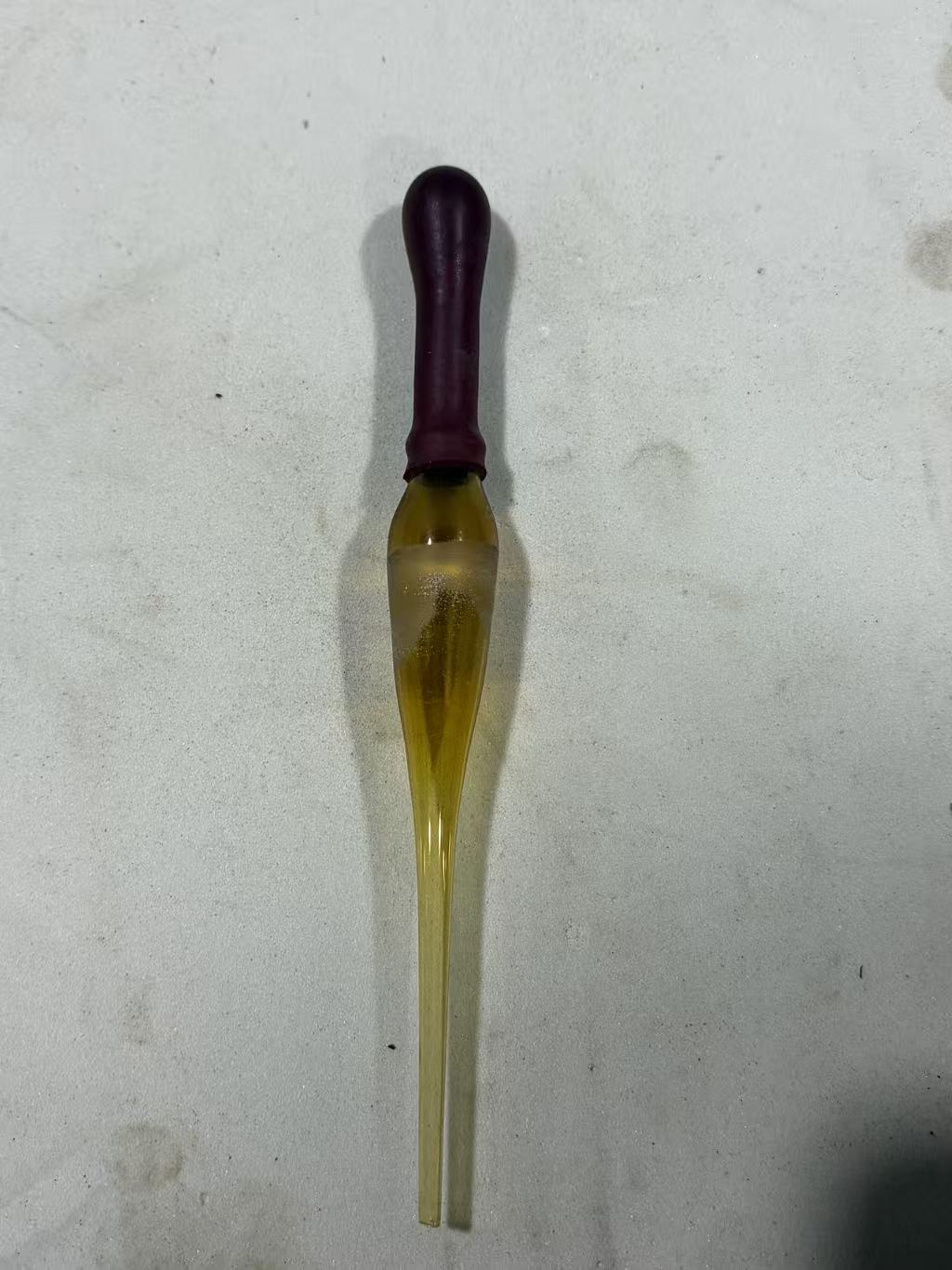 棕色玻璃滴管