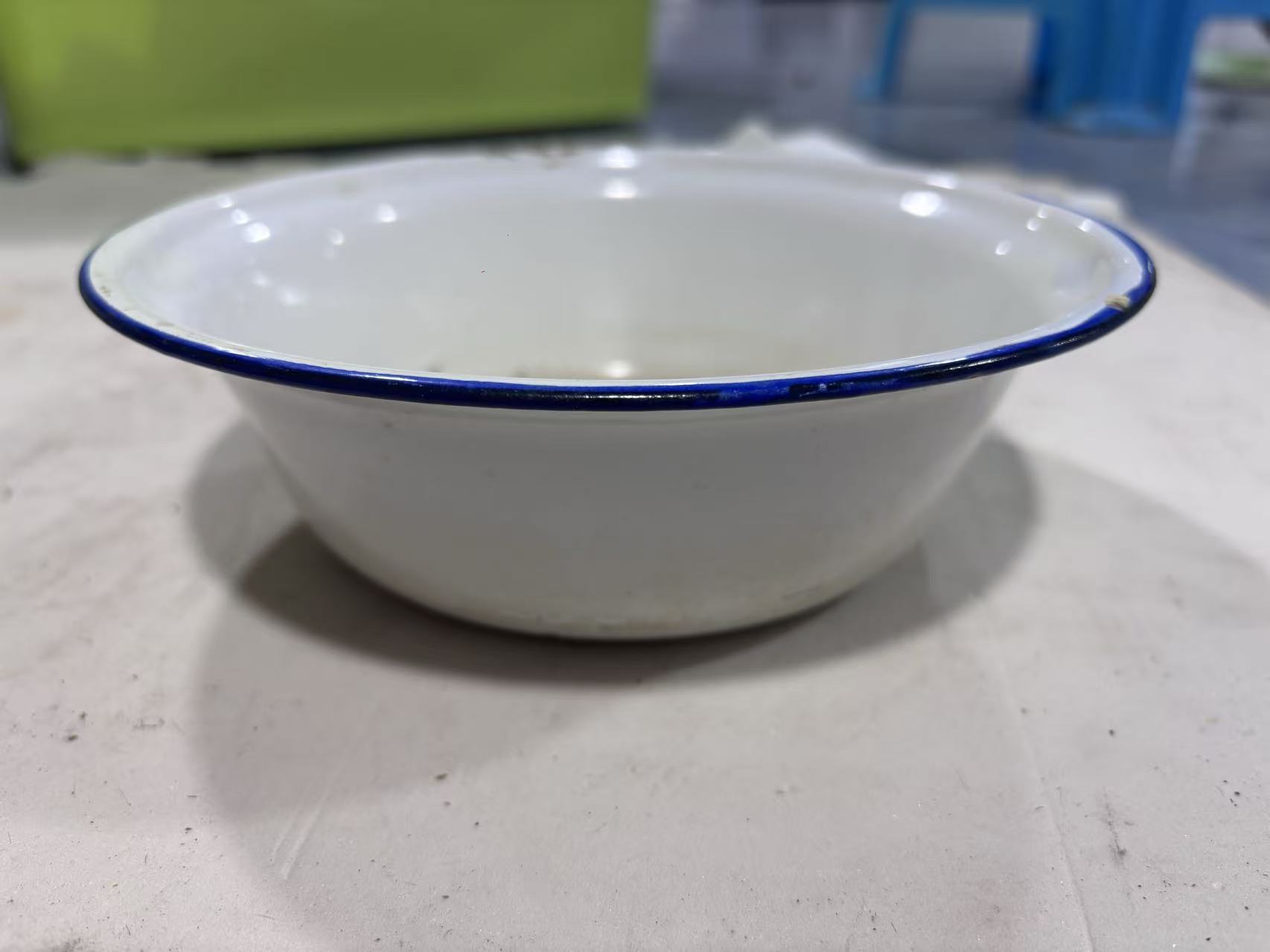 搪瓷碗