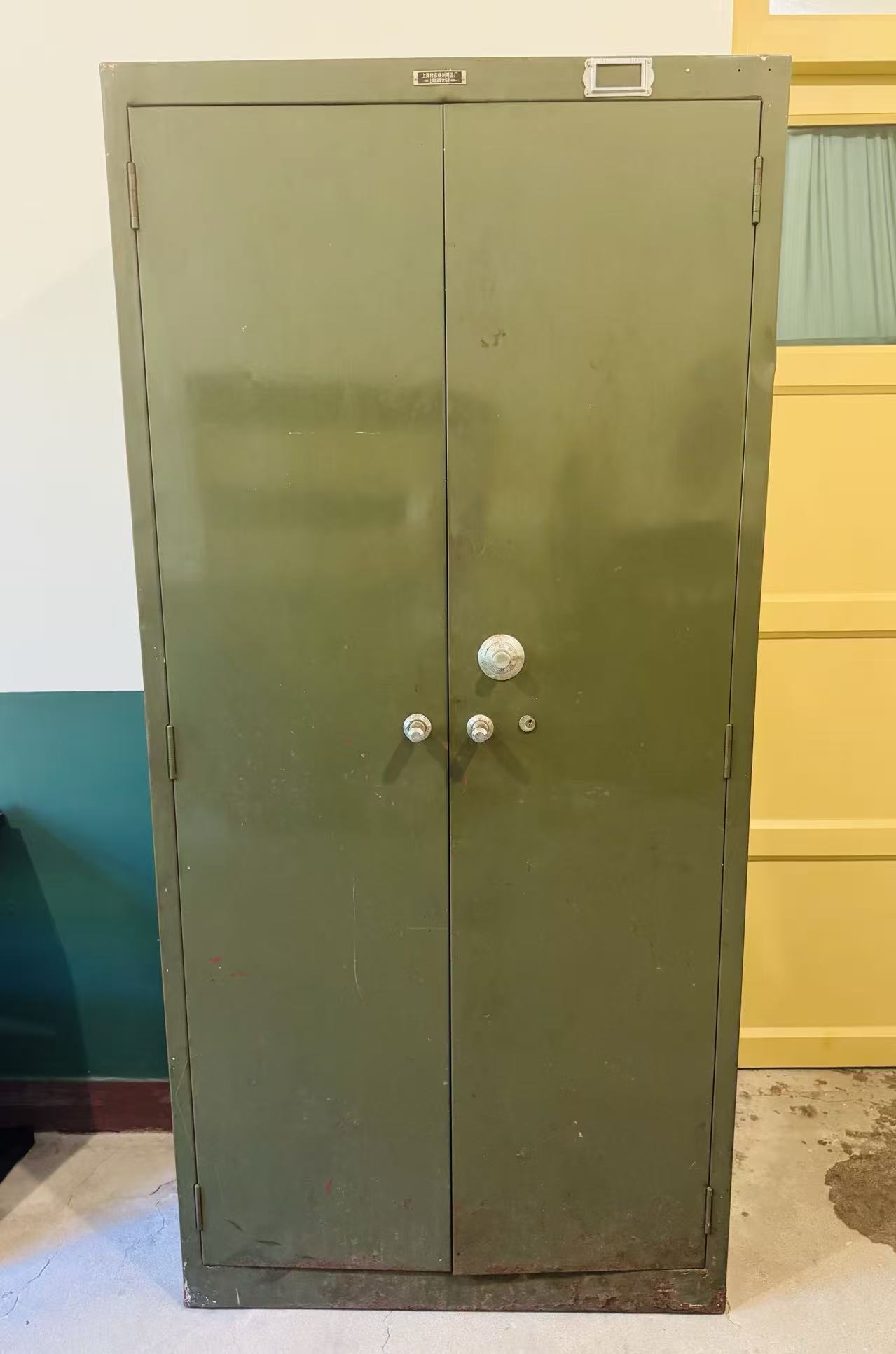绿色铁皮柜