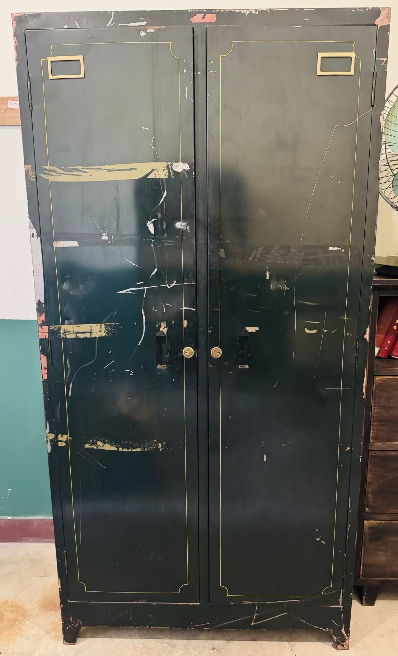 绿色铁皮柜