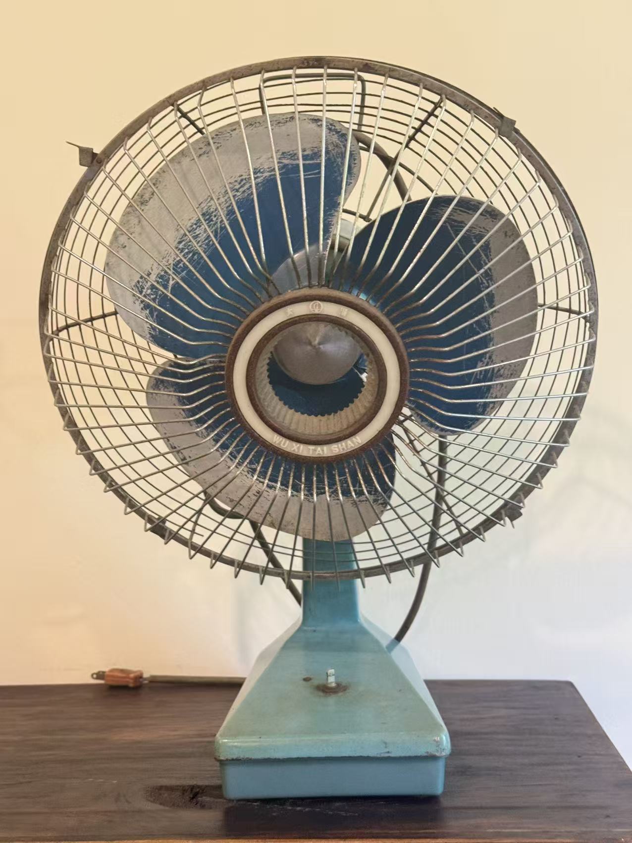 太湖牌老式电风扇