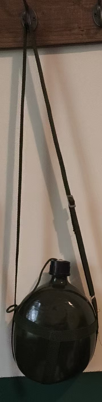 行军水壶