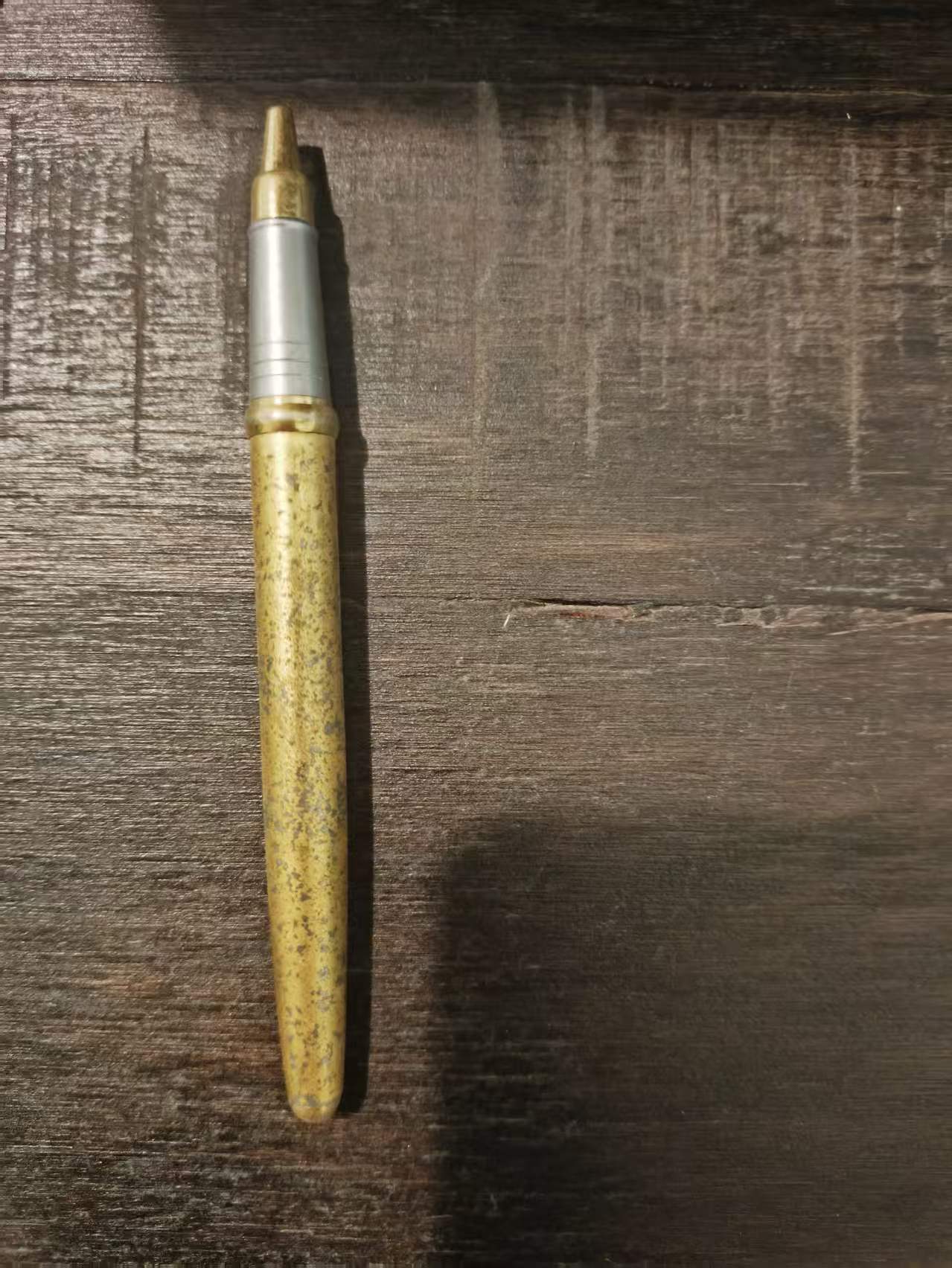 圆珠笔