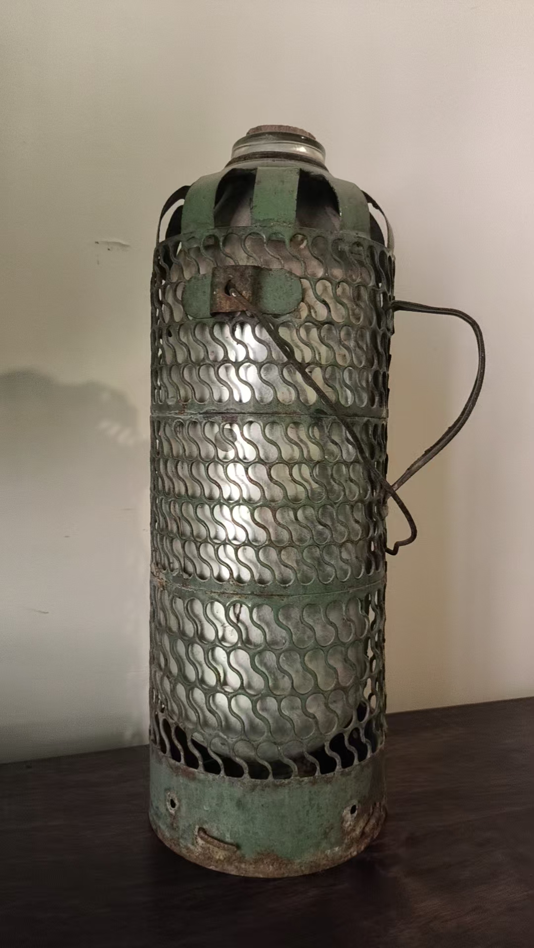 老式暖水瓶