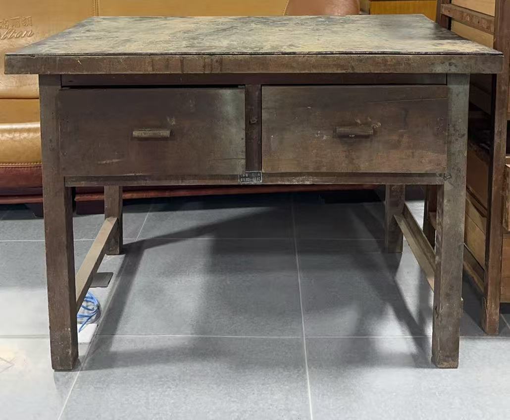 木质钳工工作台