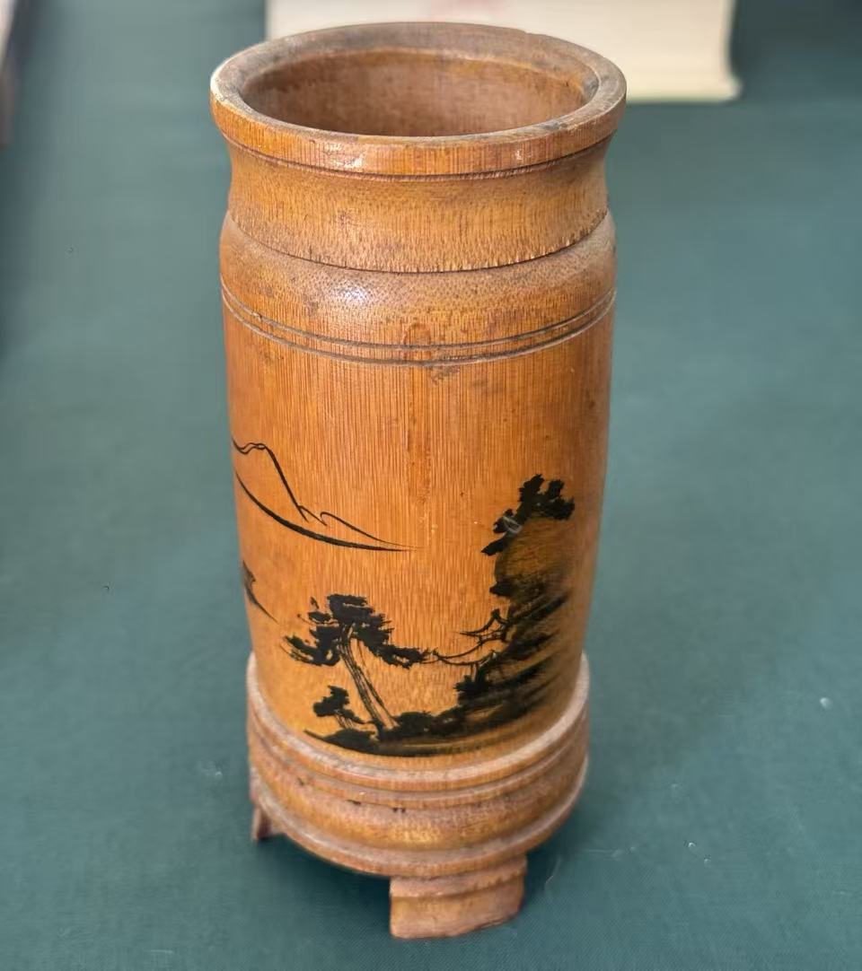 竹笔筒