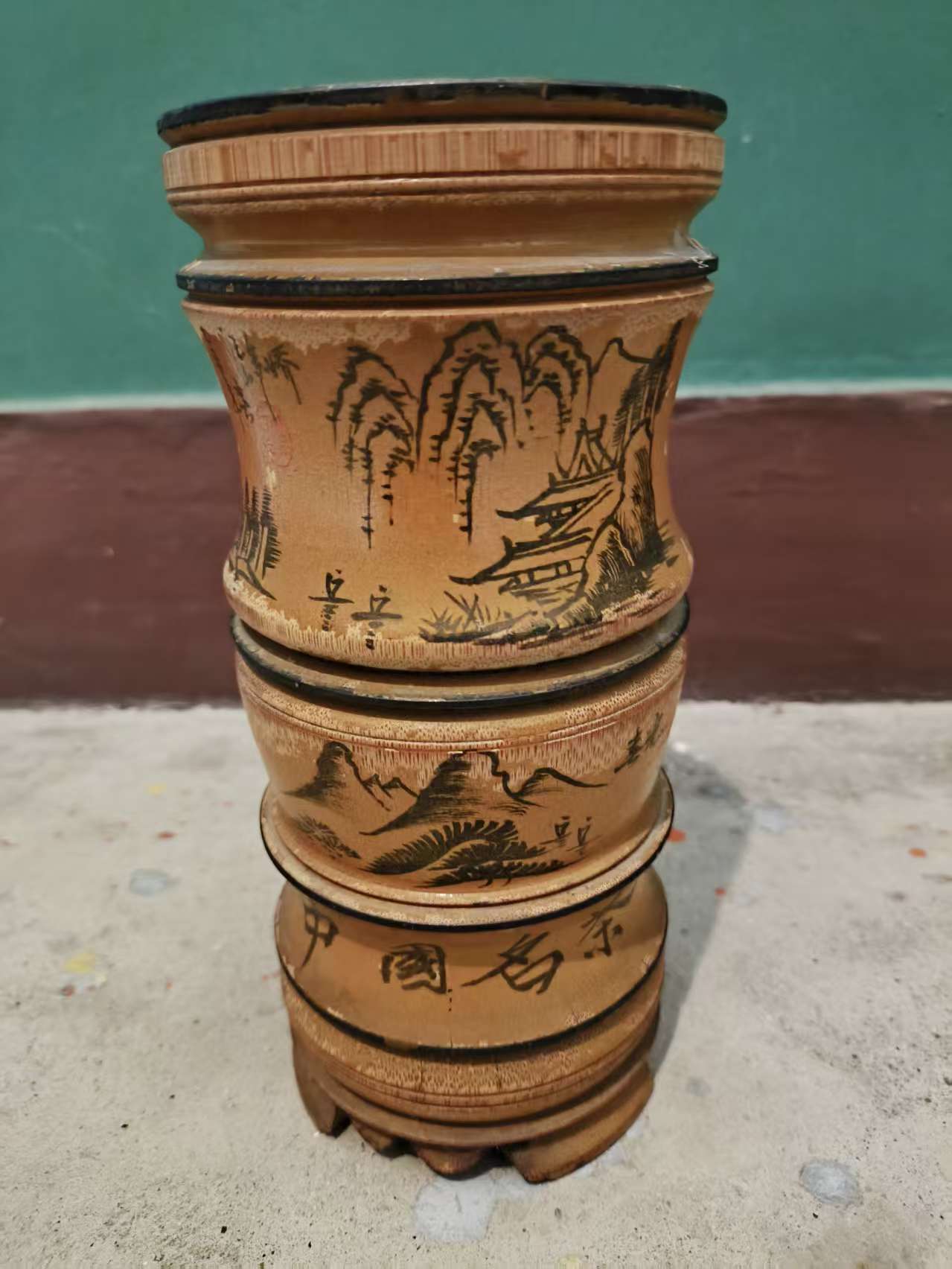 虎丘纪念竹笔筒