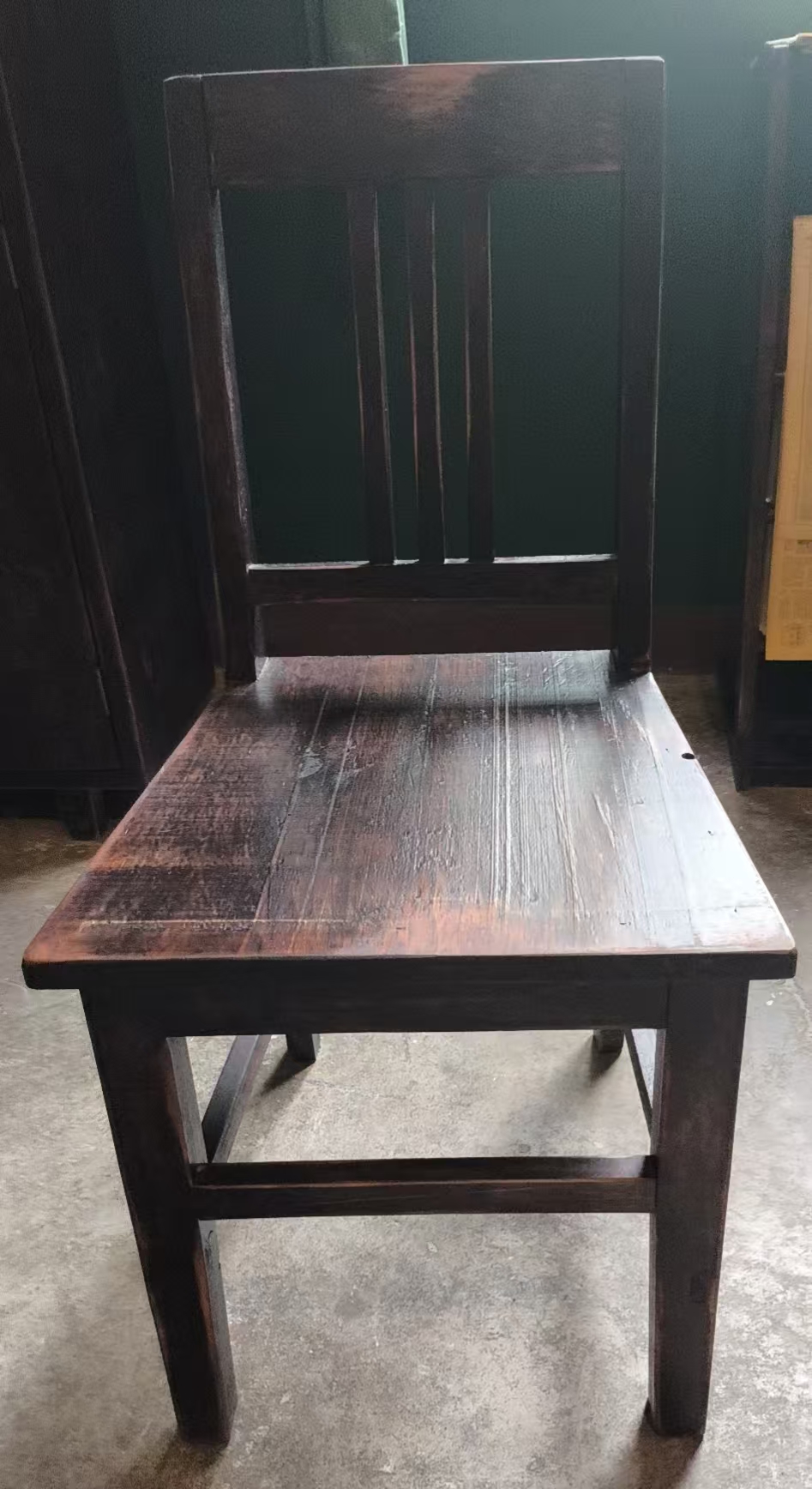 木质独凳