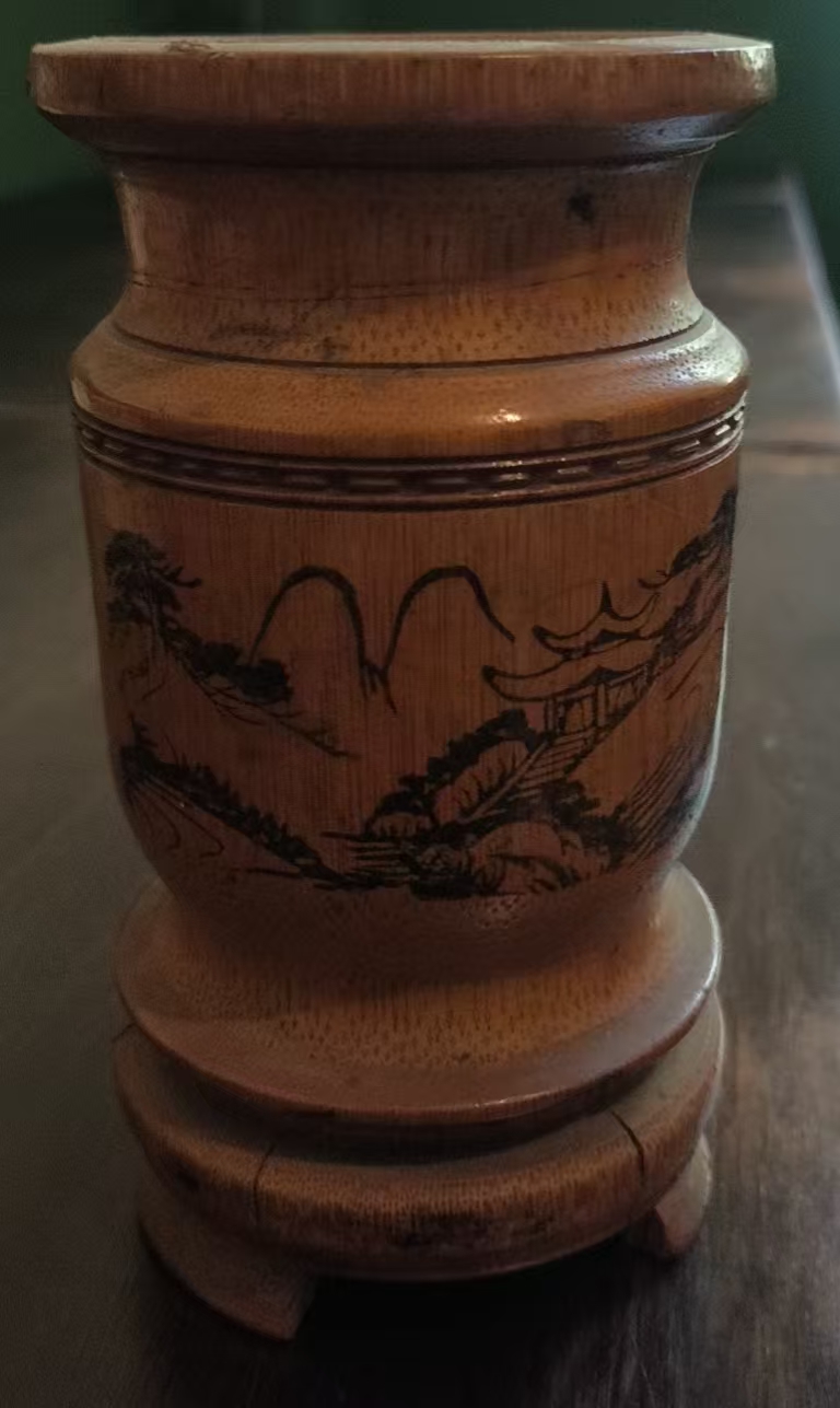 竹笔筒