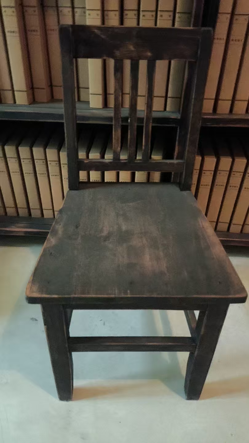 木质独凳