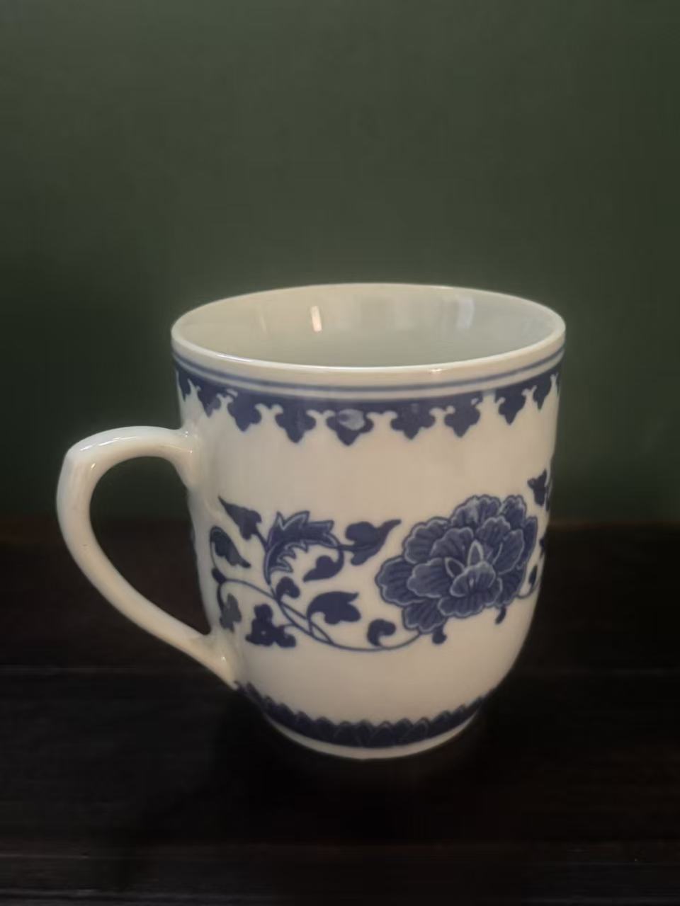 青花瓷杯身