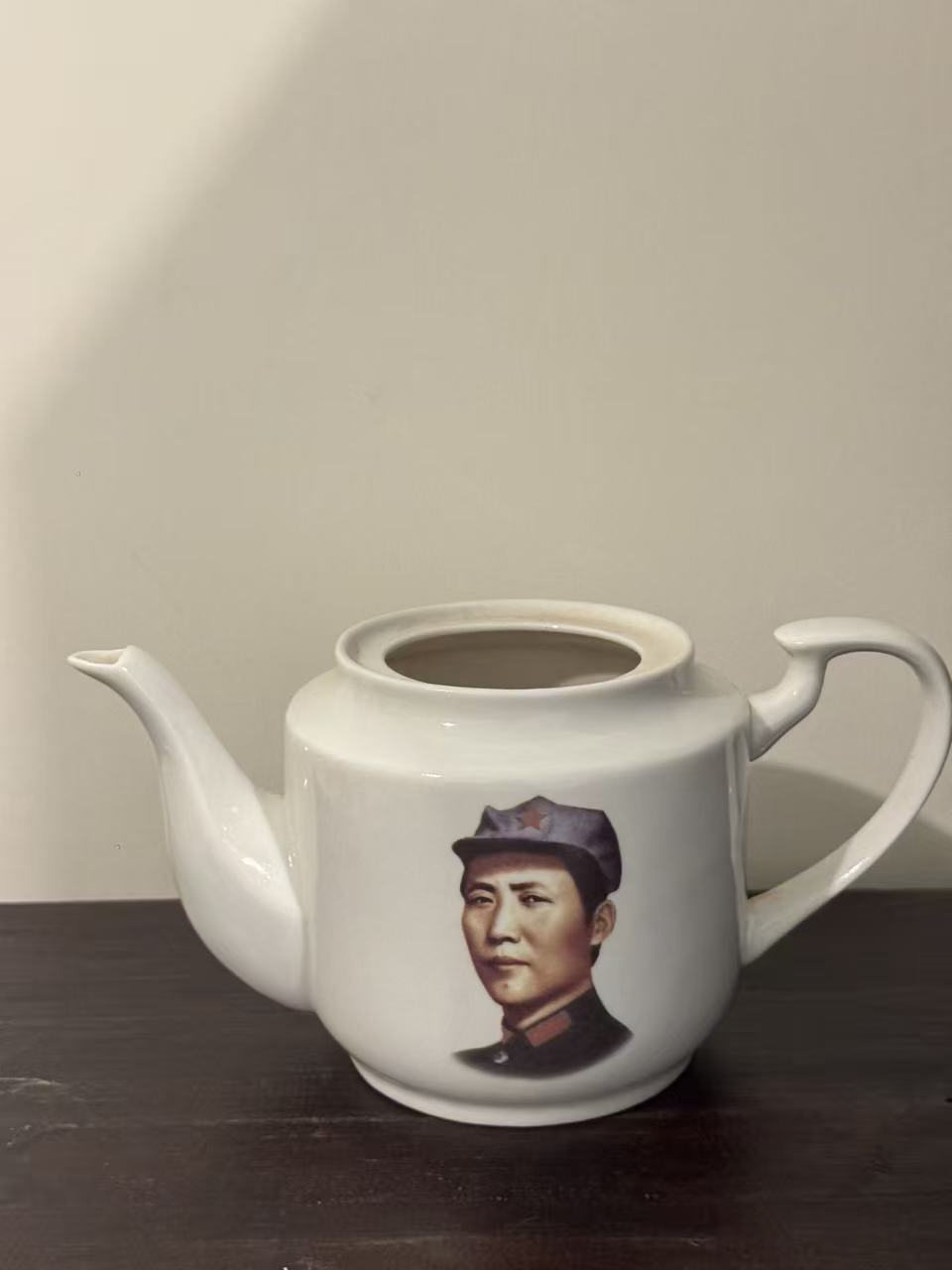 毛主席头像陶瓷茶壶身