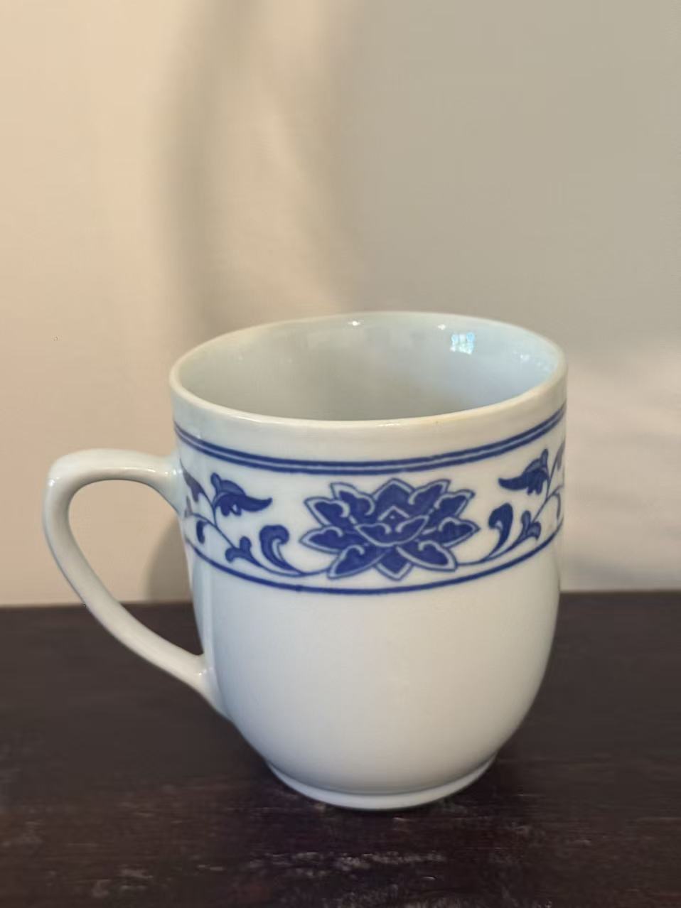 瓷杯身