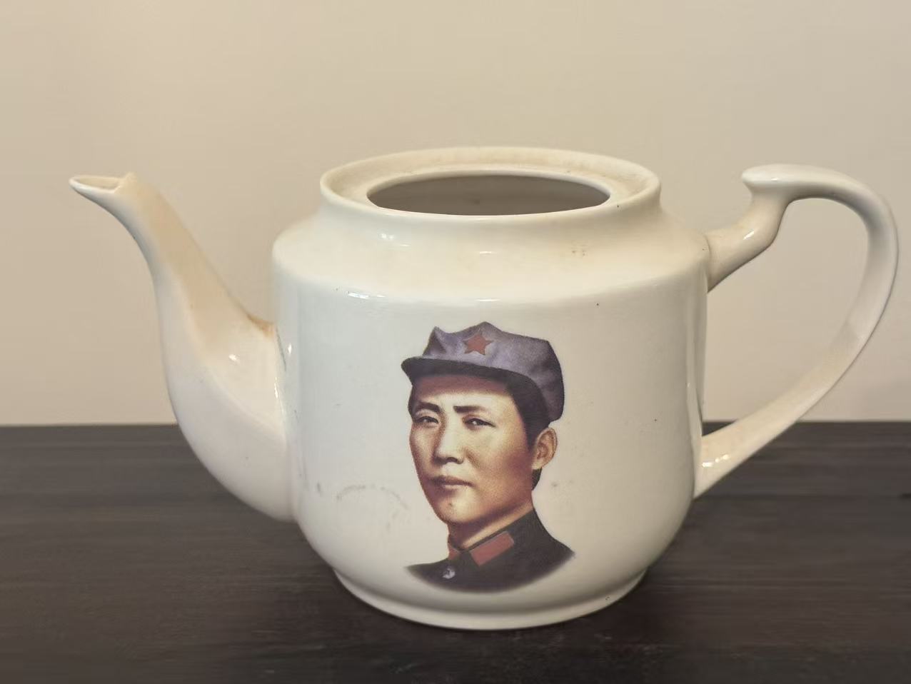 毛主席头像陶瓷茶壶身