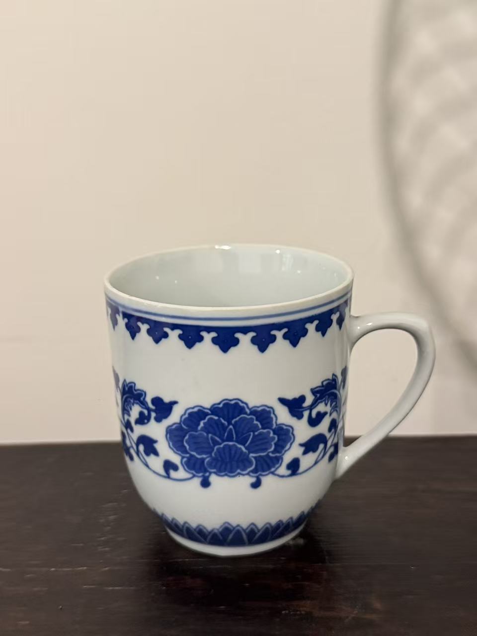 瓷杯身