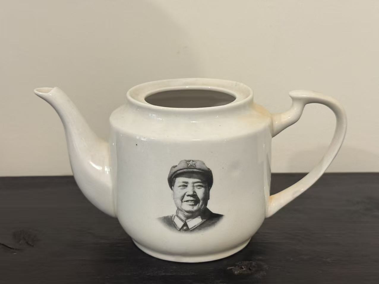 毛主席头像陶瓷茶壶身