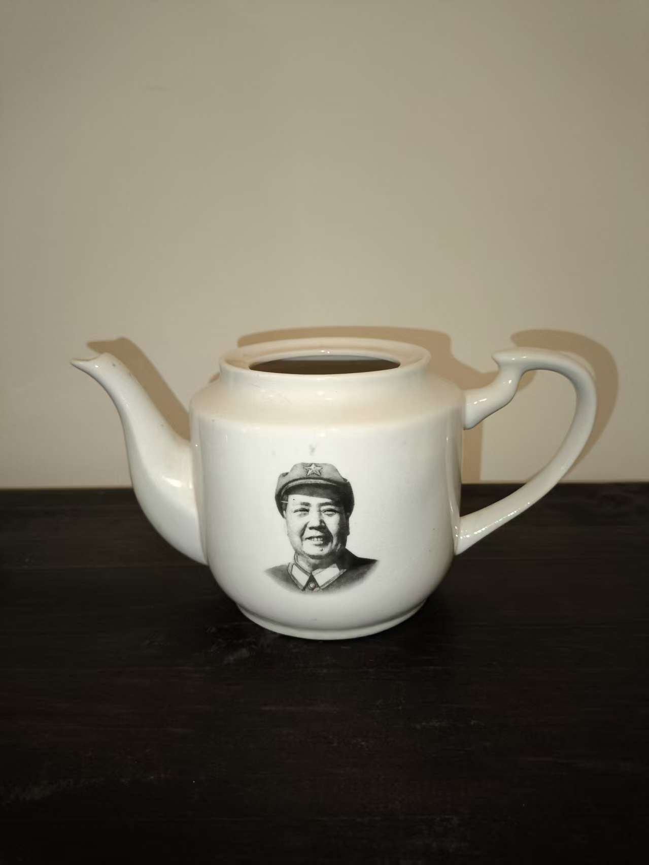 毛主席头像陶瓷茶壶身