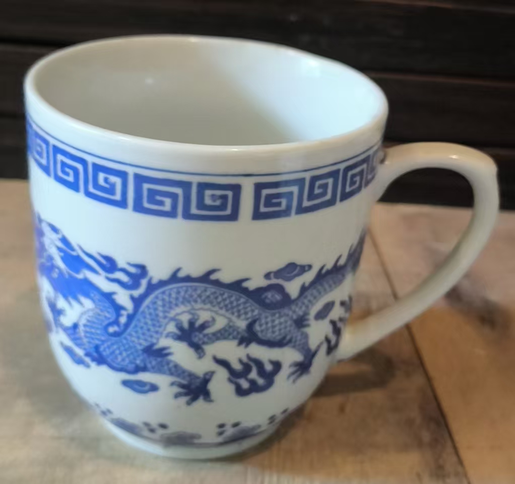 瓷杯身