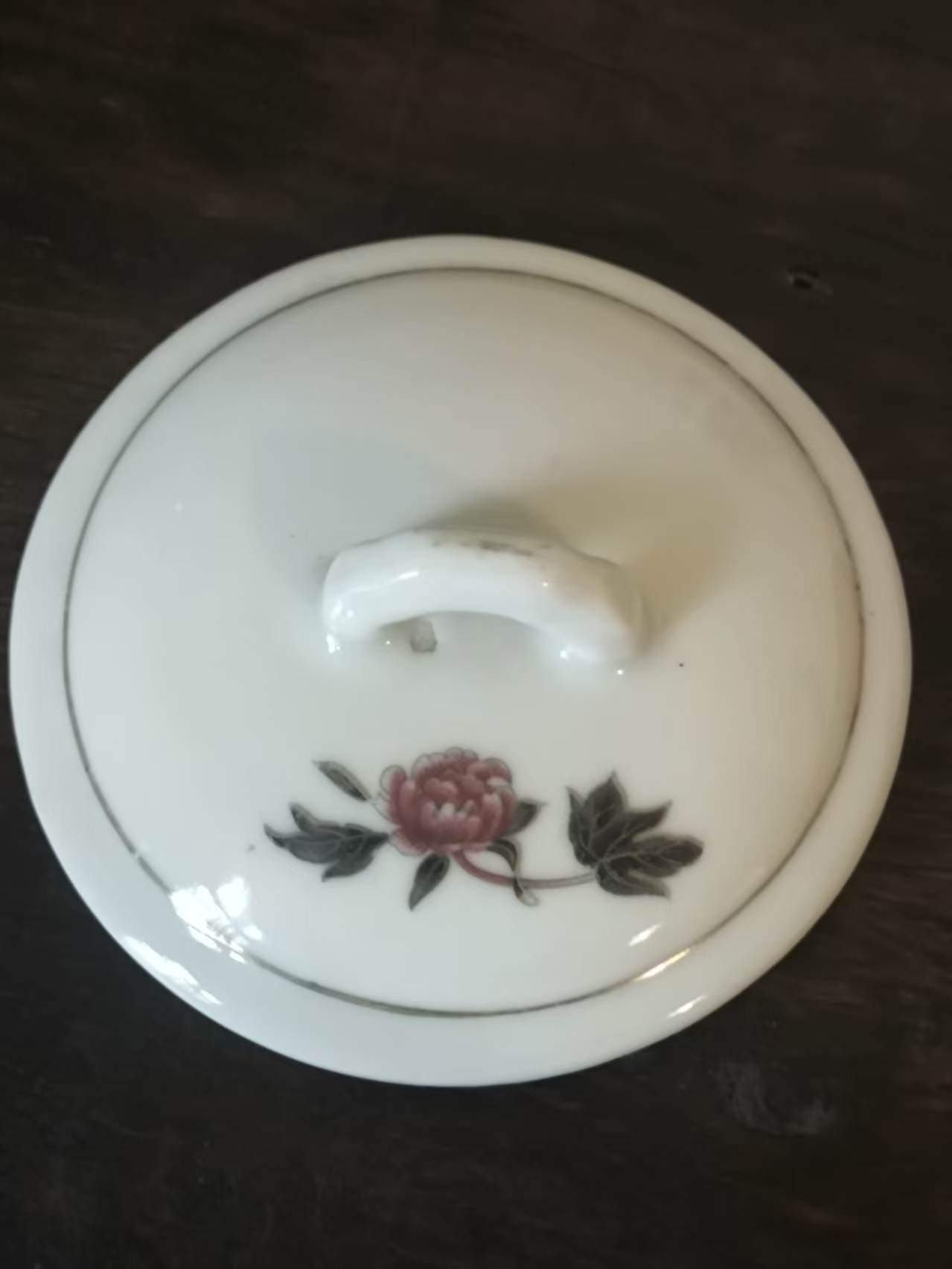 牡丹纹瓷茶杯盖