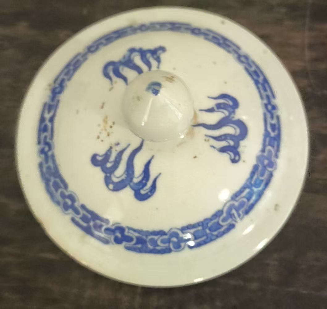 青花瓷杯盖