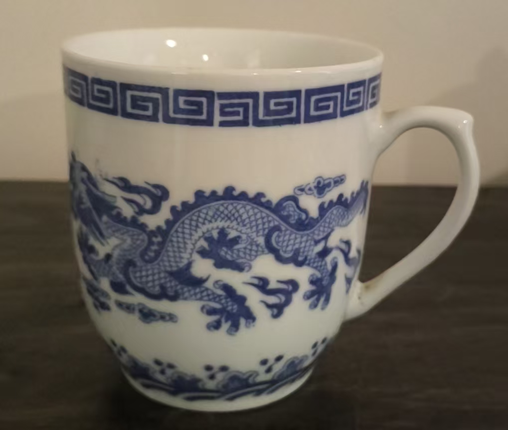 青花瓷杯身