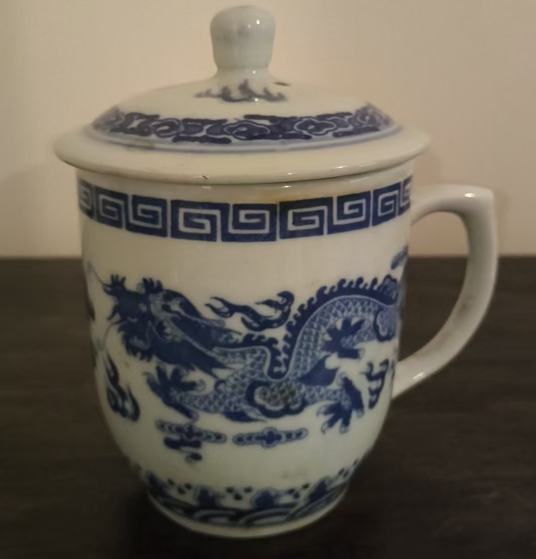 青花瓷杯