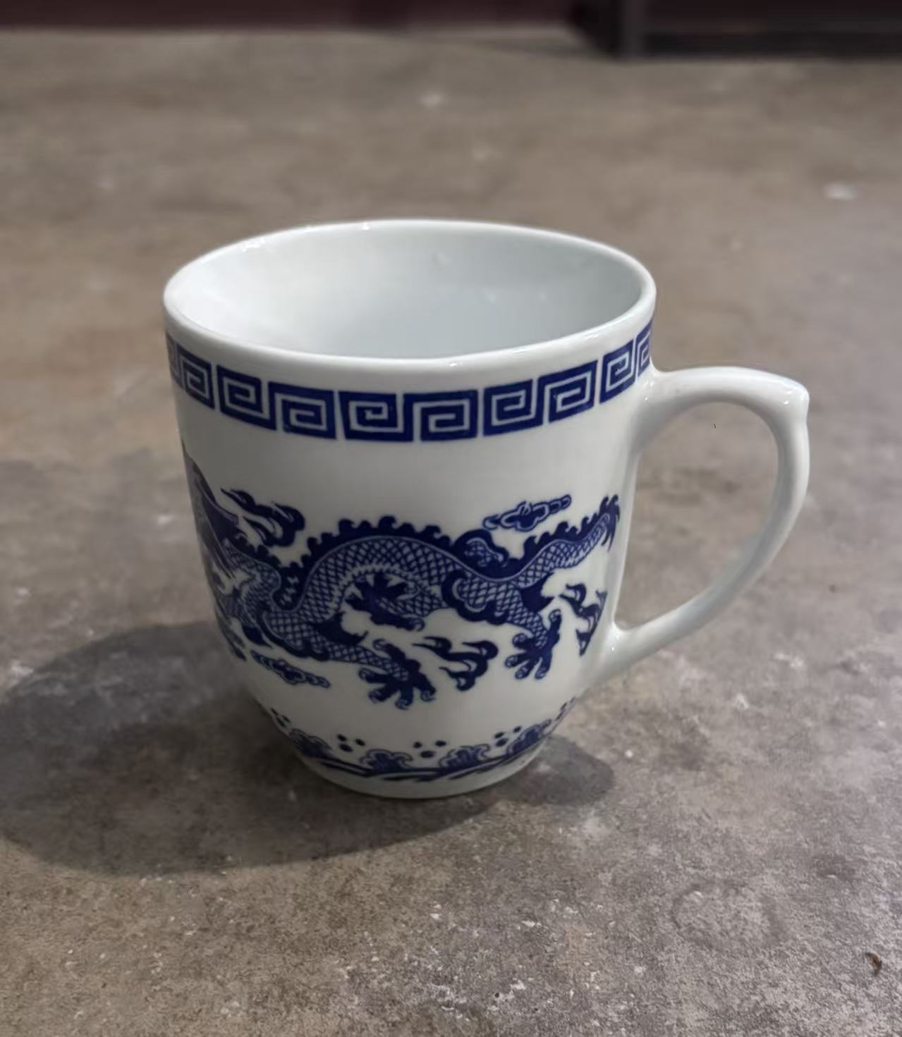 瓷茶杯