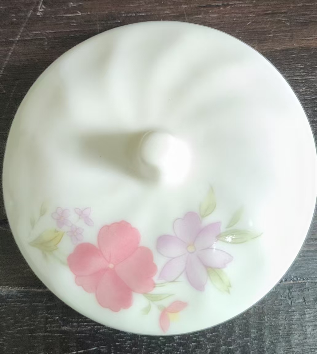 梅花纹瓷杯盖