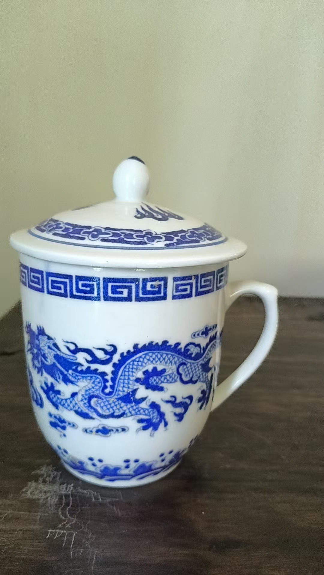 瓷茶杯