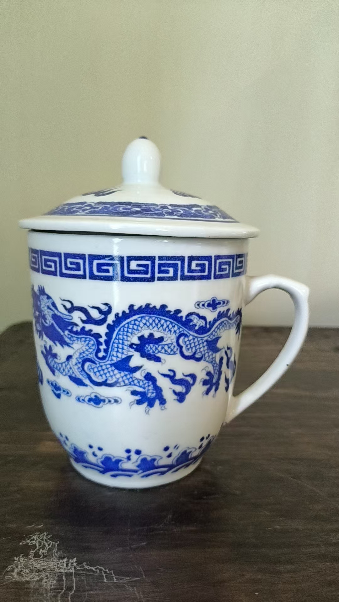 瓷茶杯
