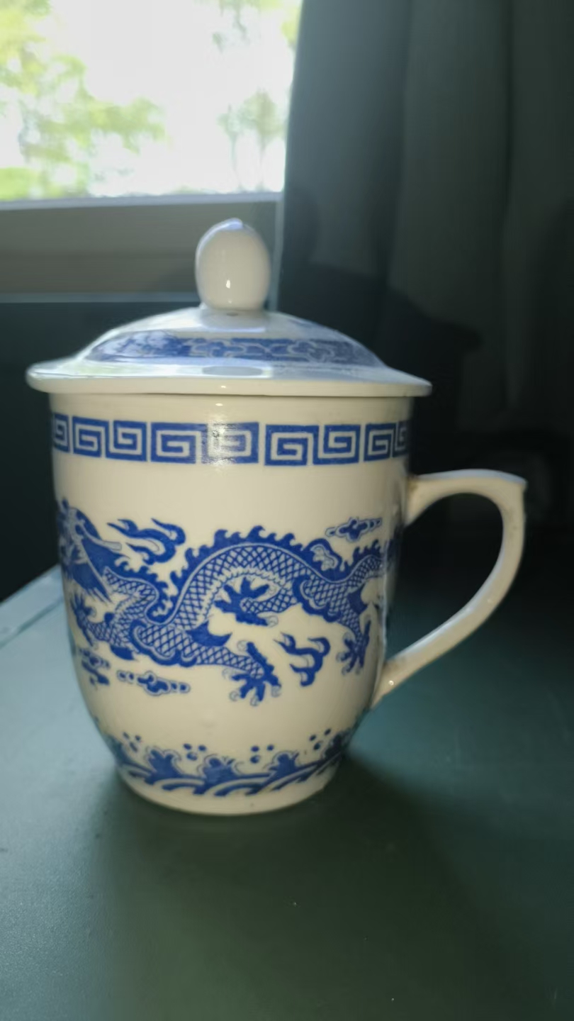 瓷茶杯