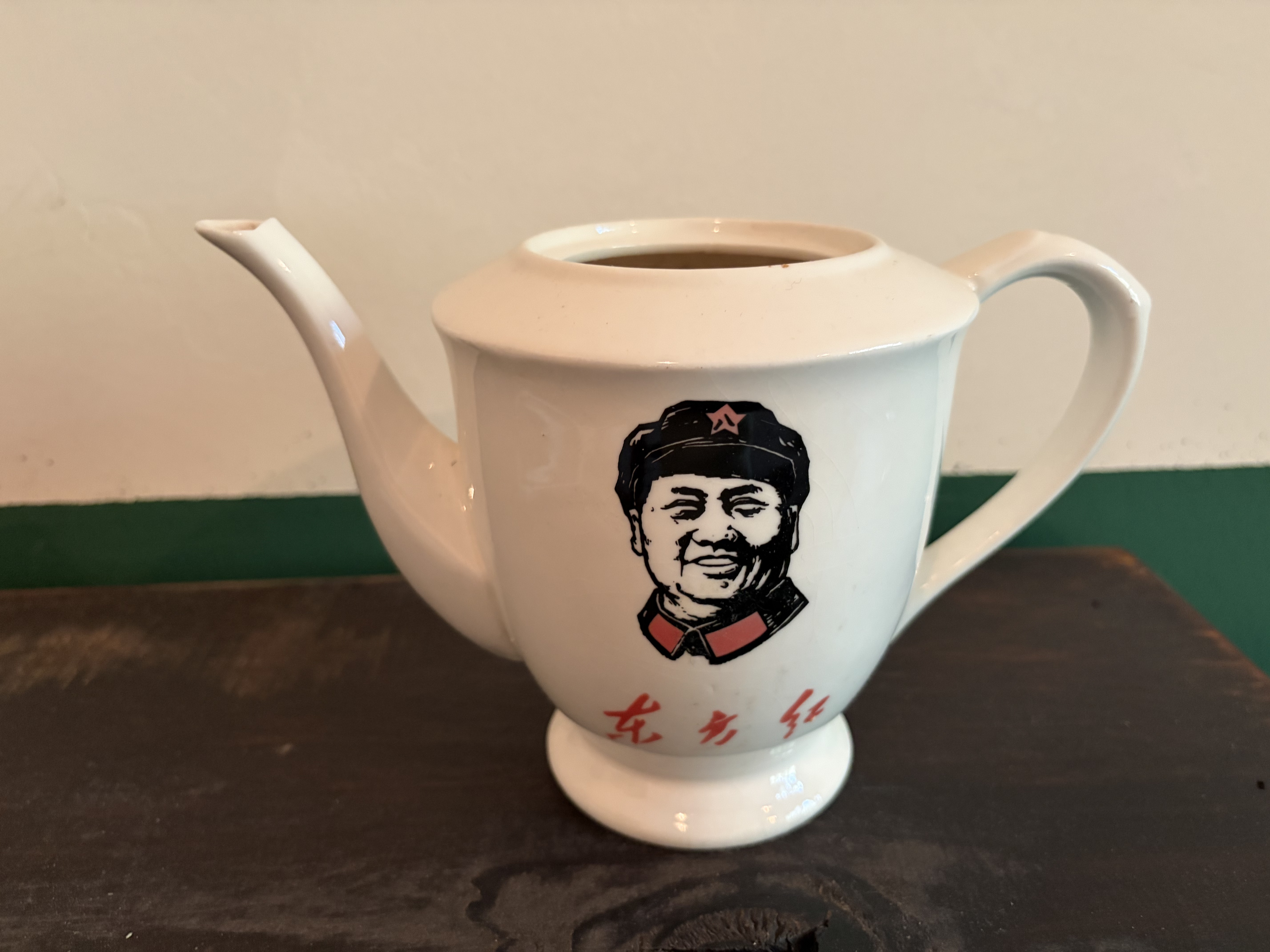 毛主席头像陶瓷茶壶身