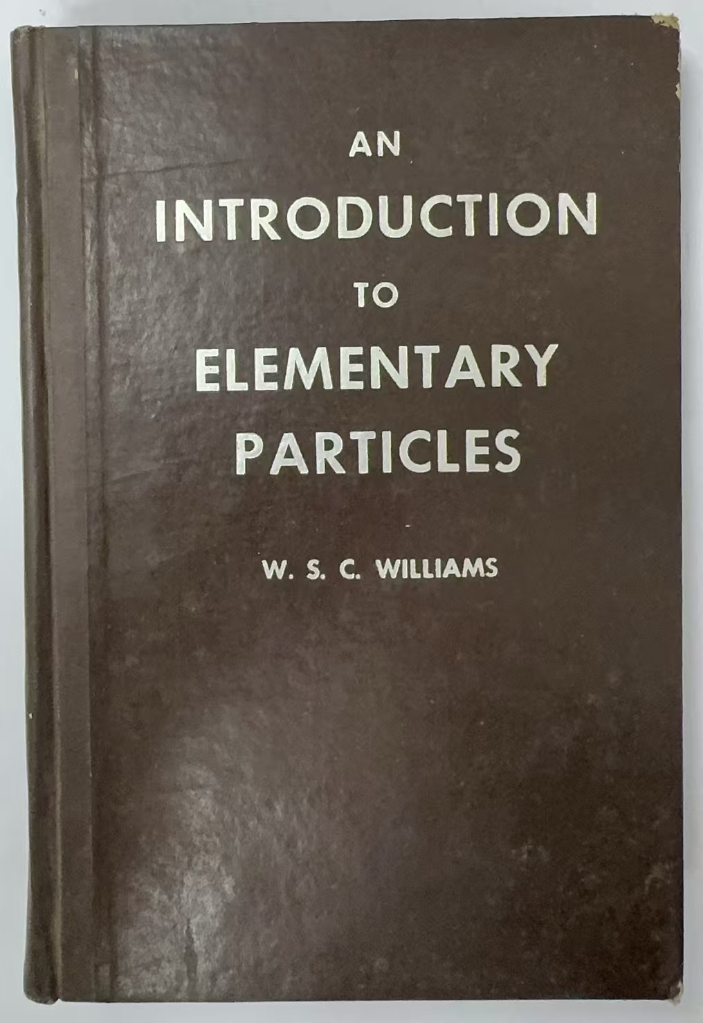 AN INTRODUCTION TO ELEMENTARY PARTICLES